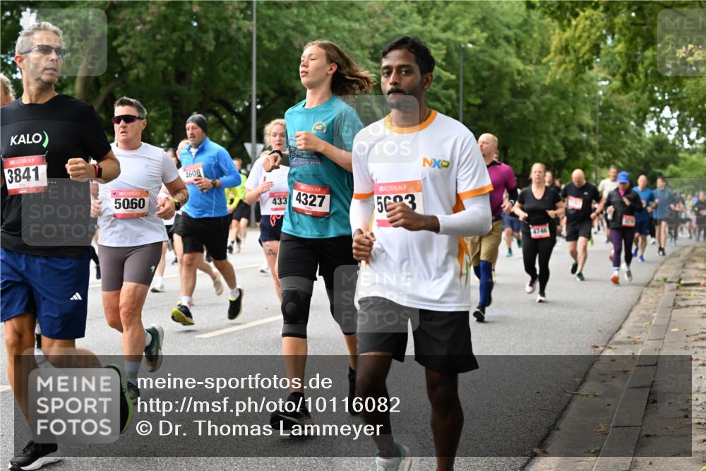 06.09.2026 - CURREX Alsterlauf Dr. Thomas Lammeyer http://msf.ph/oto/10116082 06.09.2026 09:12:14 Laufen 3841, 5060, 4608, 433, 4327, 563, 4746 meine-sportfotos.de