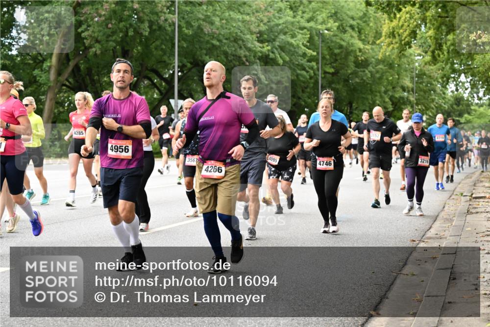 06.09.2026 - CURREX Alsterlauf Dr. Thomas Lammeyer http://msf.ph/oto/10116094 06.09.2026 09:12:16 Laufen 4285, 4956, 3567, 4266, 4095, 4746, 2152, 3216 meine-sportfotos.de