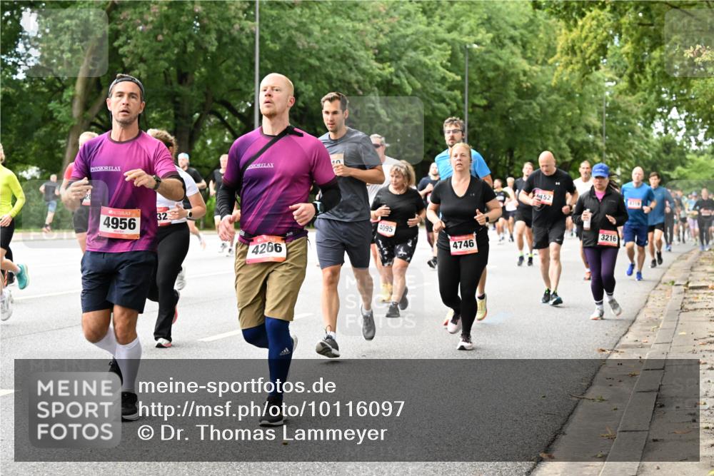 06.09.2026 - CURREX Alsterlauf Dr. Thomas Lammeyer http://msf.ph/oto/10116097 06.09.2026 09:12:16 Laufen 4956, 32, 4266, 4095, 4746, 452, 3216 meine-sportfotos.de