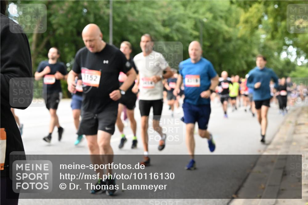 06.09.2026 - CURREX Alsterlauf Dr. Thomas Lammeyer http://msf.ph/oto/10116130 06.09.2026 09:12:20 Laufen 2152 meine-sportfotos.de