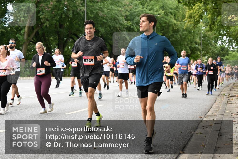 06.09.2026 - CURREX Alsterlauf Dr. Thomas Lammeyer http://msf.ph/oto/10116145 06.09.2026 09:12:22 Laufen 562, 5724, 253, 2963, 5249, 5310, 2251, 2509 meine-sportfotos.de