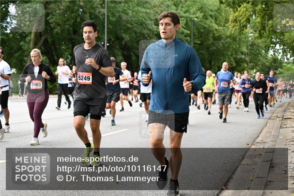 06.09.2026 - CURREX Alsterlauf Dr. Thomas Lammeyer http://msf.ph/oto/10116147 06.09.2026 09:12:23 Laufen 2963, 5249, 3052, 3644, 2251 meine-sportfotos.de