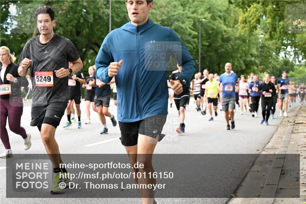 06.09.2026 - CURREX Alsterlauf Dr. Thomas Lammeyer http://msf.ph/oto/10116150 06.09.2026 09:12:23 Laufen 2963, 5249, 5724, 2251 meine-sportfotos.de
