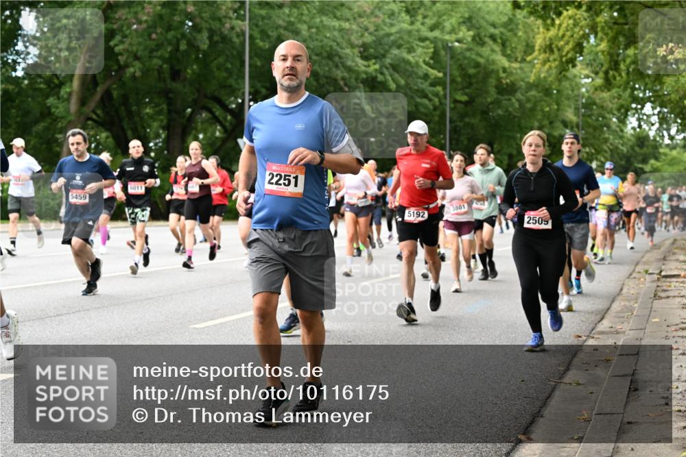 06.09.2026 - CURREX Alsterlauf Dr. Thomas Lammeyer http://msf.ph/oto/10116175 06.09.2026 09:12:26 Laufen 5459, 6011, 2251, 3801, 5192, 2509 meine-sportfotos.de
