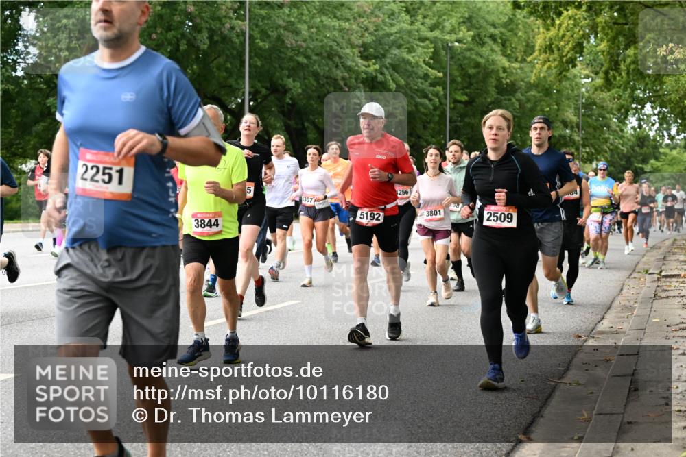 06.09.2026 - CURREX Alsterlauf Dr. Thomas Lammeyer http://msf.ph/oto/10116180 06.09.2026 09:12:27 Laufen 2251, 3844, 5, 3307, 10, 5192, 1256, 3801, 2509 meine-sportfotos.de