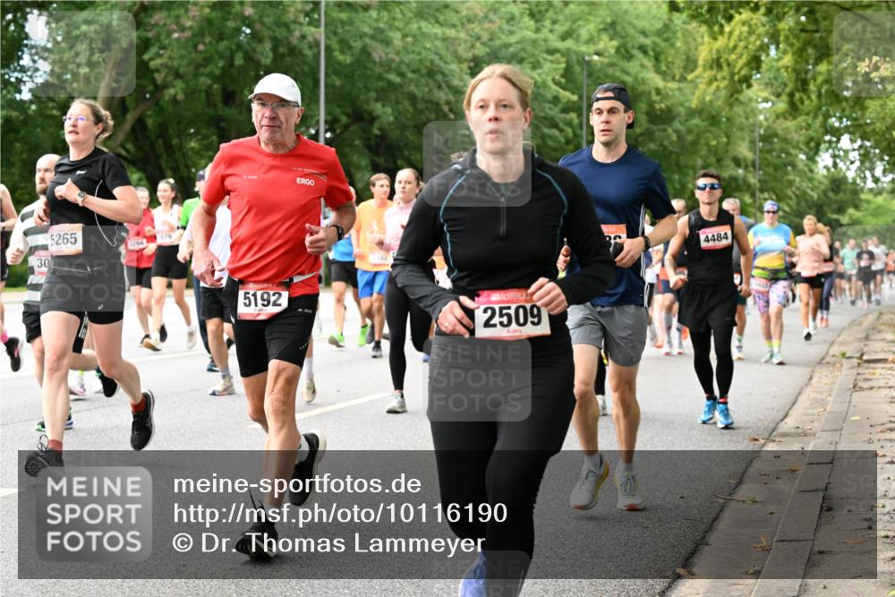 06.09.2026 - CURREX Alsterlauf Dr. Thomas Lammeyer http://msf.ph/oto/10116190 06.09.2026 09:12:28 Laufen 5265, 1266, 30, 3979, 5192, 2509, 4484 meine-sportfotos.de