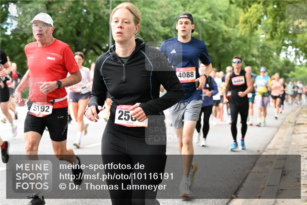 06.09.2026 - CURREX Alsterlauf Dr. Thomas Lammeyer http://msf.ph/oto/10116191 06.09.2026 09:12:29 Laufen 5192, 25, 4088, 4484 meine-sportfotos.de