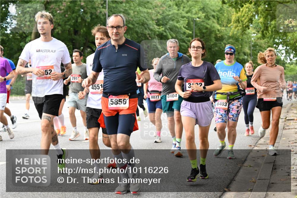06.09.2026 - CURREX Alsterlauf Dr. Thomas Lammeyer http://msf.ph/oto/10116226 06.09.2026 09:12:33 Laufen 2660, 52, 2912, 4551, 8077, 6404, 5856, 32, 6403, 3050 meine-sportfotos.de