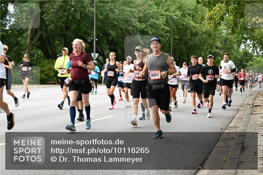 06.09.2026 - CURREX Alsterlauf Dr. Thomas Lammeyer http://msf.ph/oto/10116265 06.09.2026 09:12:38 Laufen 3055, 268, 3584, 5523, 610, 5661, 1916, 687, 4925, 50, 5166, 17, 30 meine-sportfotos.de