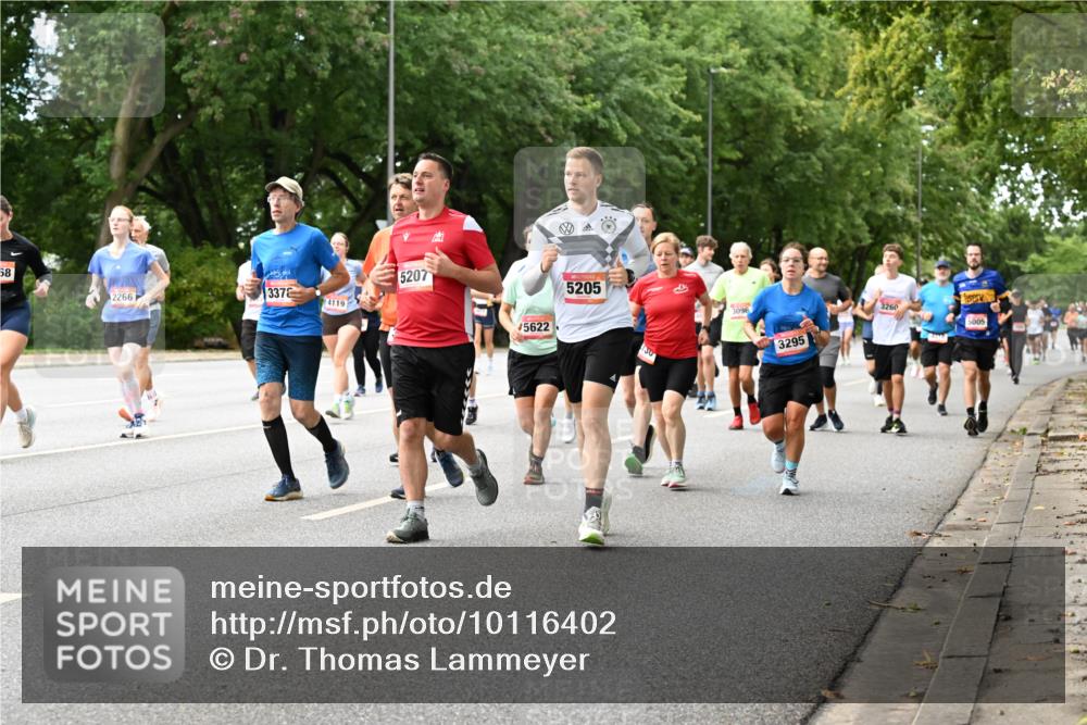 06.09.2026 - CURREX Alsterlauf Dr. Thomas Lammeyer http://msf.ph/oto/10116402 06.09.2026 09:12:57 Laufen 58, 2266, 3372, 4119, 5207, 5622, 5205, 30, 3096, 3295, 3260, 5005 meine-sportfotos.de
