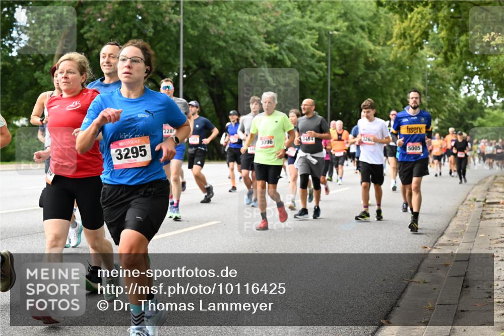 06.09.2026 - CURREX Alsterlauf Dr. Thomas Lammeyer http://msf.ph/oto/10116425 06.09.2026 09:12:59 Laufen 228, 1145, 3096, 3295, 3454, 326, 5005 meine-sportfotos.de