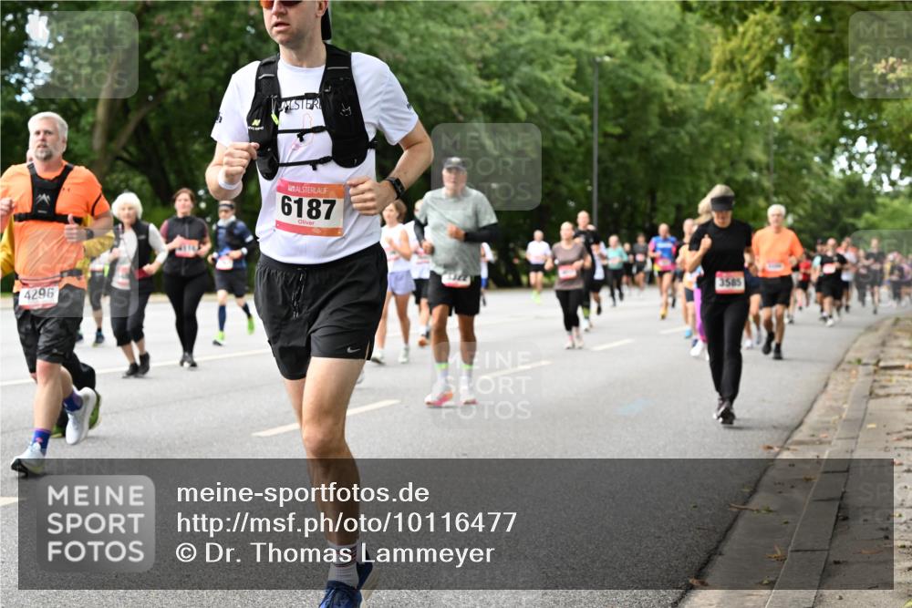 06.09.2026 - CURREX Alsterlauf Dr. Thomas Lammeyer http://msf.ph/oto/10116477 06.09.2026 09:13:06 Laufen 4296, 6187, 3585 meine-sportfotos.de