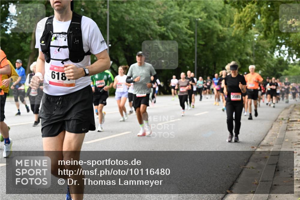 06.09.2026 - CURREX Alsterlauf Dr. Thomas Lammeyer http://msf.ph/oto/10116480 06.09.2026 09:13:06 Laufen 618, 3585 meine-sportfotos.de