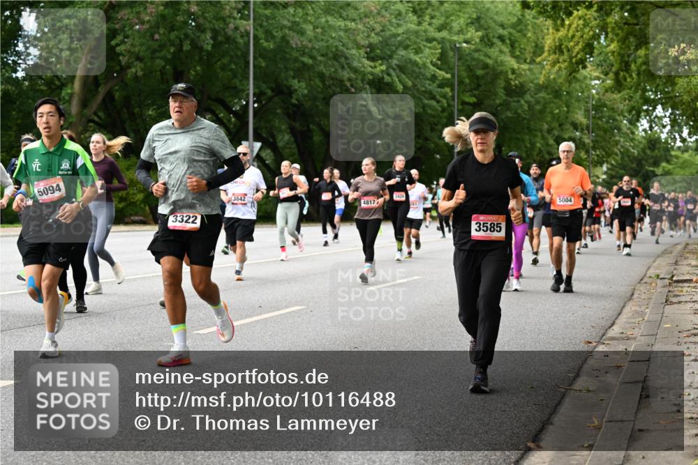 06.09.2026 - CURREX Alsterlauf Dr. Thomas Lammeyer http://msf.ph/oto/10116488 06.09.2026 09:13:07 Laufen 5094, 3322, 3842, 4817, 3426, 3585, 5004 meine-sportfotos.de
