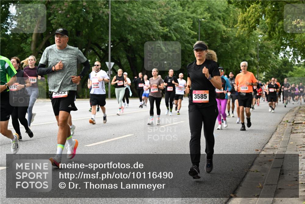 06.09.2026 - CURREX Alsterlauf Dr. Thomas Lammeyer http://msf.ph/oto/10116490 06.09.2026 09:13:08 Laufen 011, 194, 0, 452, 3842, 3522, 4817, 3426, 3261, 3585, 8235, 5004 meine-sportfotos.de