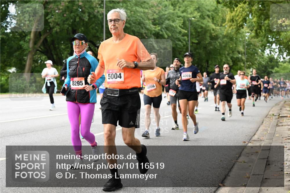 06.09.2026 - CURREX Alsterlauf Dr. Thomas Lammeyer http://msf.ph/oto/10116519 06.09.2026 09:13:11 Laufen 8295, 5004, 4056, 47, 4069 meine-sportfotos.de