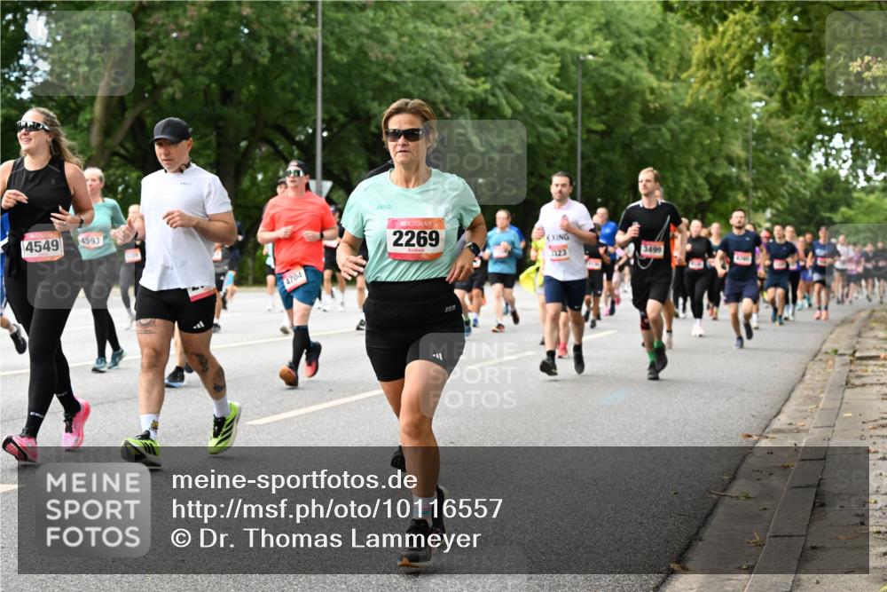 06.09.2026 - CURREX Alsterlauf Dr. Thomas Lammeyer http://msf.ph/oto/10116557 06.09.2026 09:13:16 Laufen 4549, 4593, 4704, 2269, 123, 3499 meine-sportfotos.de
