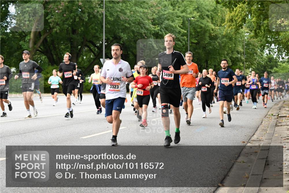 06.09.2026 - CURREX Alsterlauf Dr. Thomas Lammeyer http://msf.ph/oto/10116572 06.09.2026 09:13:18 Laufen 221, 3222, 5934, 3006, 492, 3323, 5713, 740, 3499, 52, 6145, 6365, 6343 meine-sportfotos.de