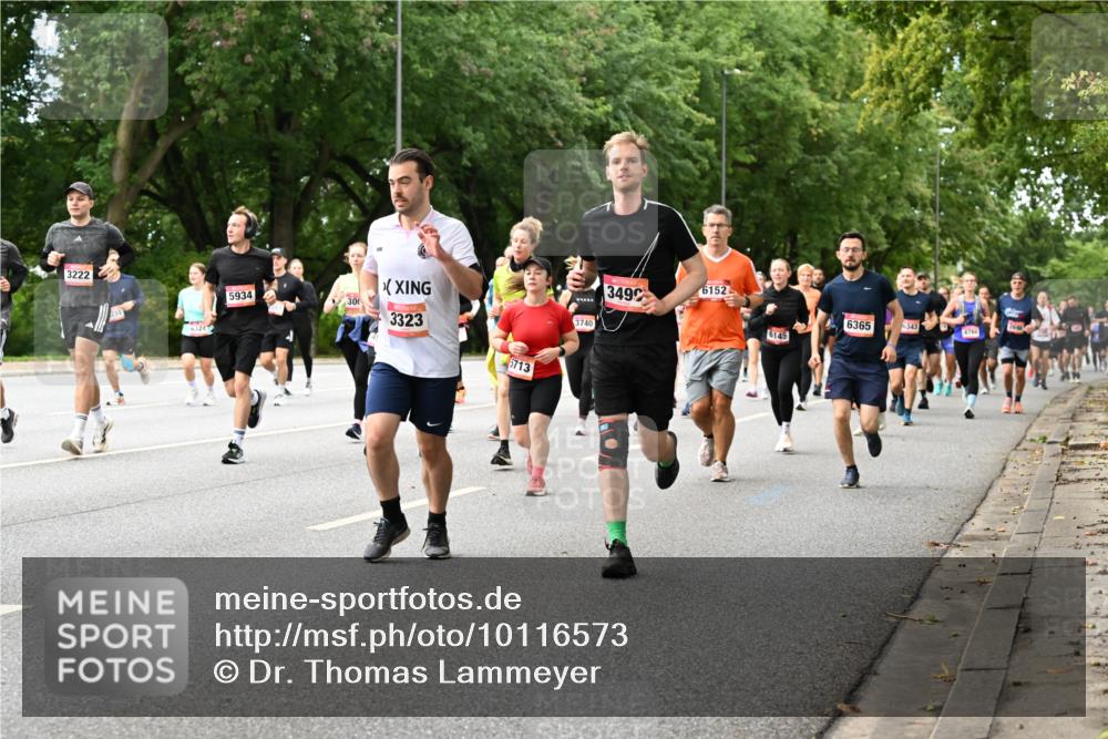 06.09.2026 - CURREX Alsterlauf Dr. Thomas Lammeyer http://msf.ph/oto/10116573 06.09.2026 09:13:18 Laufen 3222, 5934, 300, 3323, 5713, 3740, 6152, 3499, 6365, 6343, 4768, 6145 meine-sportfotos.de