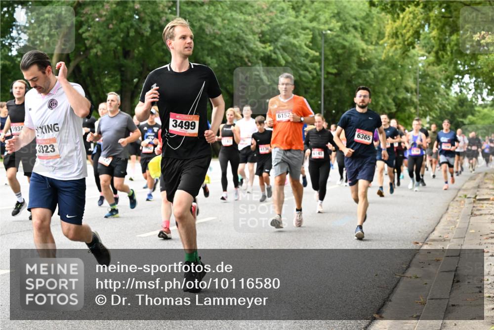 06.09.2026 - CURREX Alsterlauf Dr. Thomas Lammeyer http://msf.ph/oto/10116580 06.09.2026 09:13:19 Laufen 5934, 3323, 3499, 6152, 4134, 6145, 6365 meine-sportfotos.de