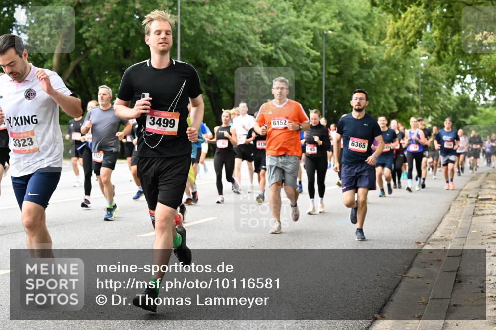 06.09.2026 - CURREX Alsterlauf Dr. Thomas Lammeyer http://msf.ph/oto/10116581 06.09.2026 09:13:19 Laufen 3323, 4922, 3499, 413, 6152, 45, 6365 meine-sportfotos.de