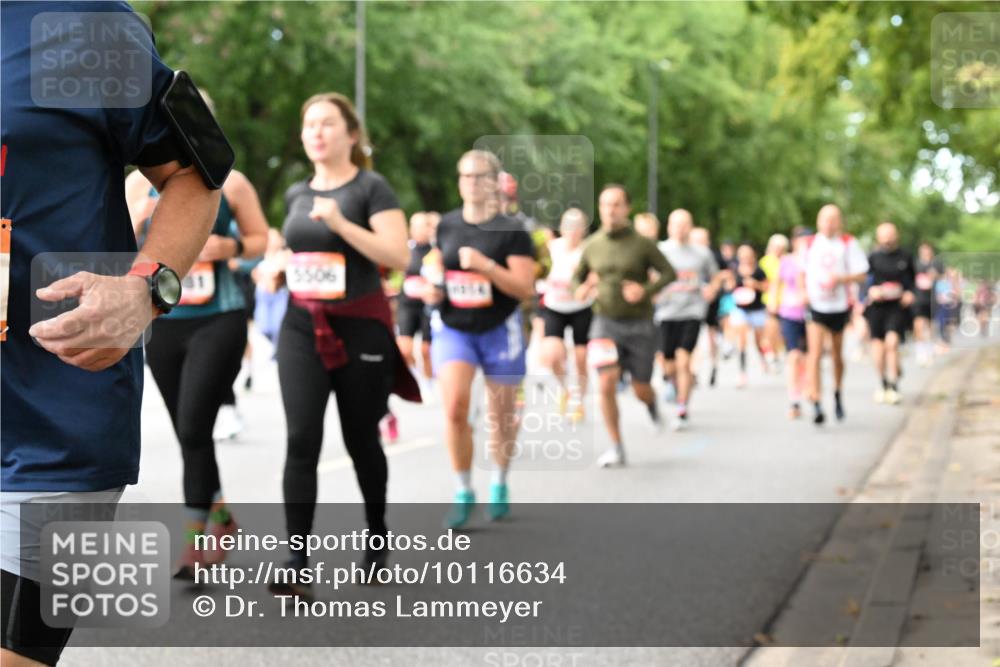 06.09.2026 - CURREX Alsterlauf Dr. Thomas Lammeyer http://msf.ph/oto/10116634 06.09.2026 09:13:26 Laufen 5506 meine-sportfotos.de