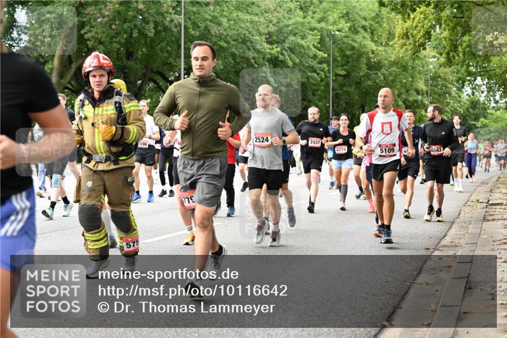 06.09.2026 - CURREX Alsterlauf Dr. Thomas Lammeyer http://msf.ph/oto/10116642 06.09.2026 09:13:28 Laufen 575, 1596, 779, 2524, 2437, 8318, 5109, 5543 meine-sportfotos.de