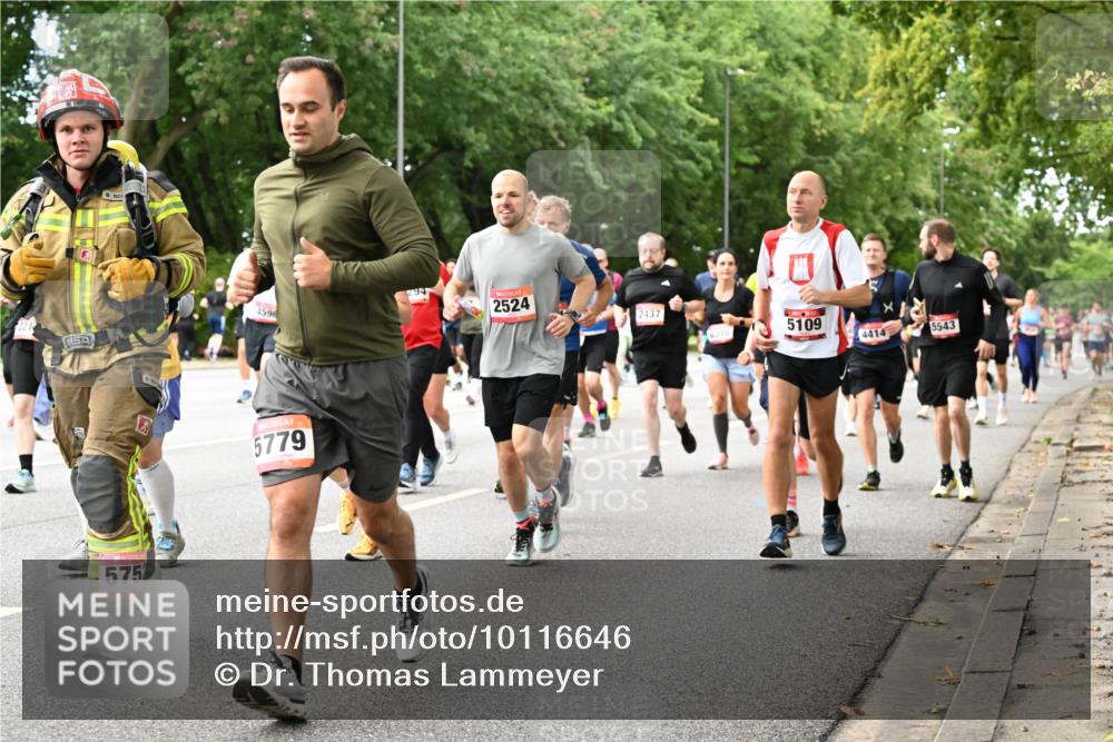 06.09.2026 - CURREX Alsterlauf Dr. Thomas Lammeyer http://msf.ph/oto/10116646 06.09.2026 09:13:28 Laufen 575, 4596, 294, 5779, 2524, 2437, 5109, 4414, 5543 meine-sportfotos.de