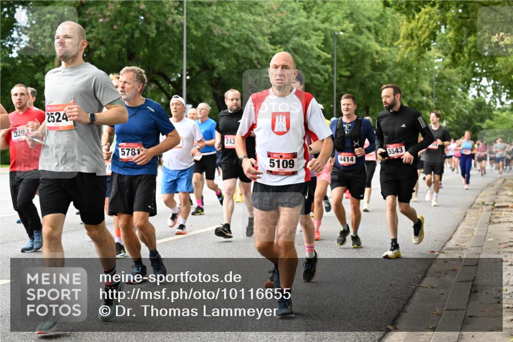 06.09.2026 - CURREX Alsterlauf Dr. Thomas Lammeyer http://msf.ph/oto/10116655 06.09.2026 09:13:30 Laufen 329, 2524, 11, 5781, 243, 5109, 4414, 5543 meine-sportfotos.de