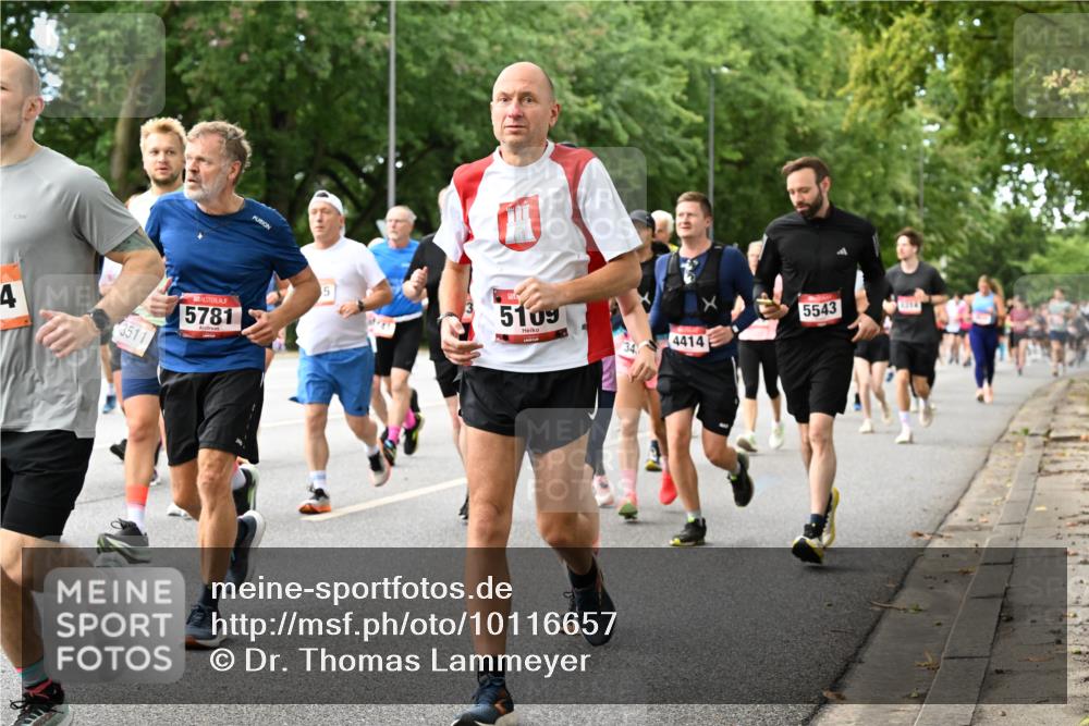 06.09.2026 - CURREX Alsterlauf Dr. Thomas Lammeyer http://msf.ph/oto/10116657 06.09.2026 09:13:30 Laufen 4, 3511, 5781, 5109, 5543, 34, 4414 meine-sportfotos.de