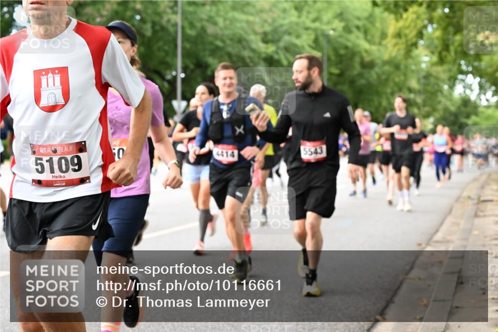 06.09.2026 - CURREX Alsterlauf Dr. Thomas Lammeyer http://msf.ph/oto/10116661 06.09.2026 09:13:31 Laufen 5109, 50, 4414, 5543 meine-sportfotos.de