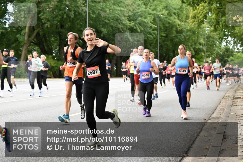 06.09.2026 - CURREX Alsterlauf Dr. Thomas Lammeyer http://msf.ph/oto/10116694 06.09.2026 09:13:36 Laufen 2591, 365, 2507, 6046, 6049 meine-sportfotos.de