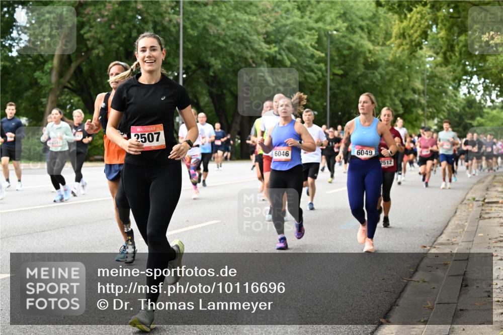 06.09.2026 - CURREX Alsterlauf Dr. Thomas Lammeyer http://msf.ph/oto/10116696 06.09.2026 09:13:36 Laufen 2591, 2507, 6046, 6049, 2512 meine-sportfotos.de