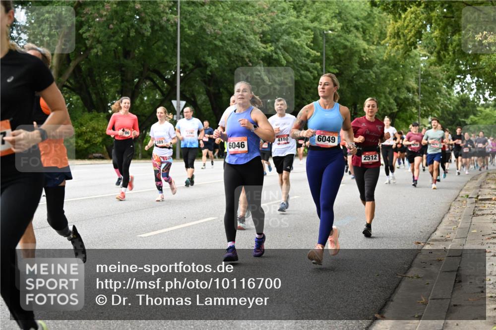 06.09.2026 - CURREX Alsterlauf Dr. Thomas Lammeyer http://msf.ph/oto/10116700 06.09.2026 09:13:37 Laufen 00, 2389, 1390, 6049, 4180, 6046, 2512 meine-sportfotos.de