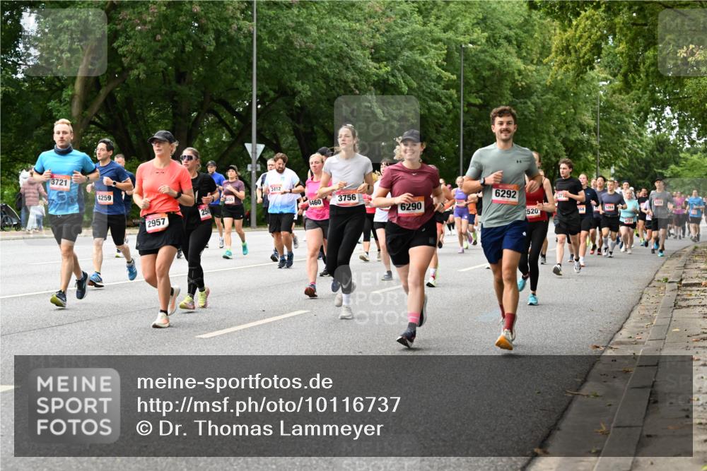 06.09.2026 - CURREX Alsterlauf Dr. Thomas Lammeyer http://msf.ph/oto/10116737 06.09.2026 09:13:42 Laufen 3721, 4259, 3412, 250, 6460, 3756, 2957, 6290, 437, 6292, 5284, 520, 68, 4733, 4229 meine-sportfotos.de
