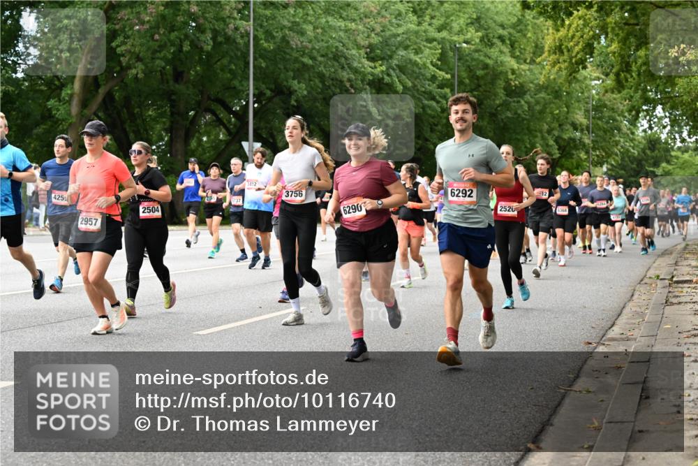 06.09.2026 - CURREX Alsterlauf Dr. Thomas Lammeyer http://msf.ph/oto/10116740 06.09.2026 09:13:42 Laufen 425, 2957, 5737, 2504, 3412, 3756, 6292, 6290, 2520, 284, 6368 meine-sportfotos.de