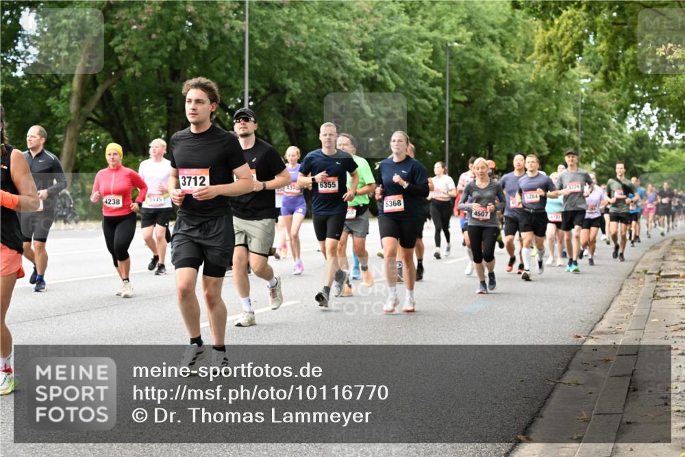 06.09.2026 - CURREX Alsterlauf Dr. Thomas Lammeyer http://msf.ph/oto/10116770 06.09.2026 09:13:46 Laufen 3945, 4238, 3712, 4379, 6355, 6368, 48, 4507, 5284 meine-sportfotos.de