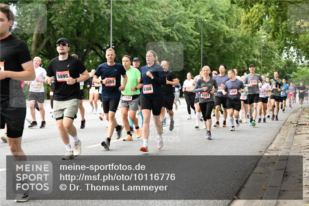06.09.2026 - CURREX Alsterlauf Dr. Thomas Lammeyer http://msf.ph/oto/10116776 06.09.2026 09:13:47 Laufen 3945, 5899, 355, 2448, 6368, 612, 49794, 5284, 4507, 4733, 4229, 6264 meine-sportfotos.de