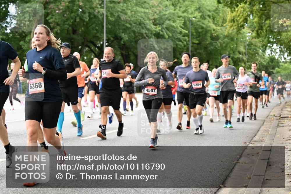 06.09.2026 - CURREX Alsterlauf Dr. Thomas Lammeyer http://msf.ph/oto/10116790 06.09.2026 09:13:48 Laufen 6368, 4507, 49, 5284, 4733, 4229 meine-sportfotos.de