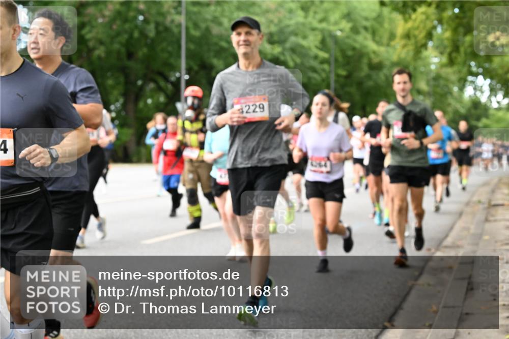 06.09.2026 - CURREX Alsterlauf Dr. Thomas Lammeyer http://msf.ph/oto/10116813 06.09.2026 09:13:52 Laufen 4, 229 meine-sportfotos.de