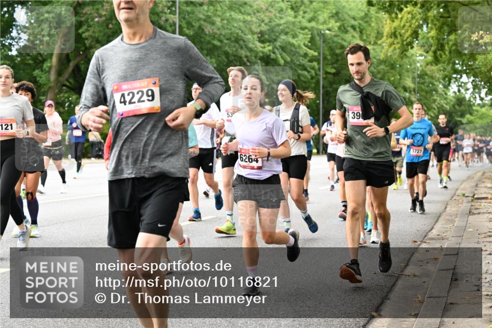 06.09.2026 - CURREX Alsterlauf Dr. Thomas Lammeyer http://msf.ph/oto/10116821 06.09.2026 09:13:52 Laufen 121, 4229, 53, 6264, 39, 3727 meine-sportfotos.de