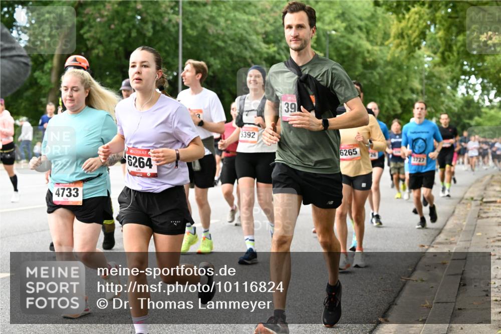 06.09.2026 - CURREX Alsterlauf Dr. Thomas Lammeyer http://msf.ph/oto/10116824 06.09.2026 09:13:53 Laufen 4733, 6264, 5392, 39, 6265, 26, 3727 meine-sportfotos.de