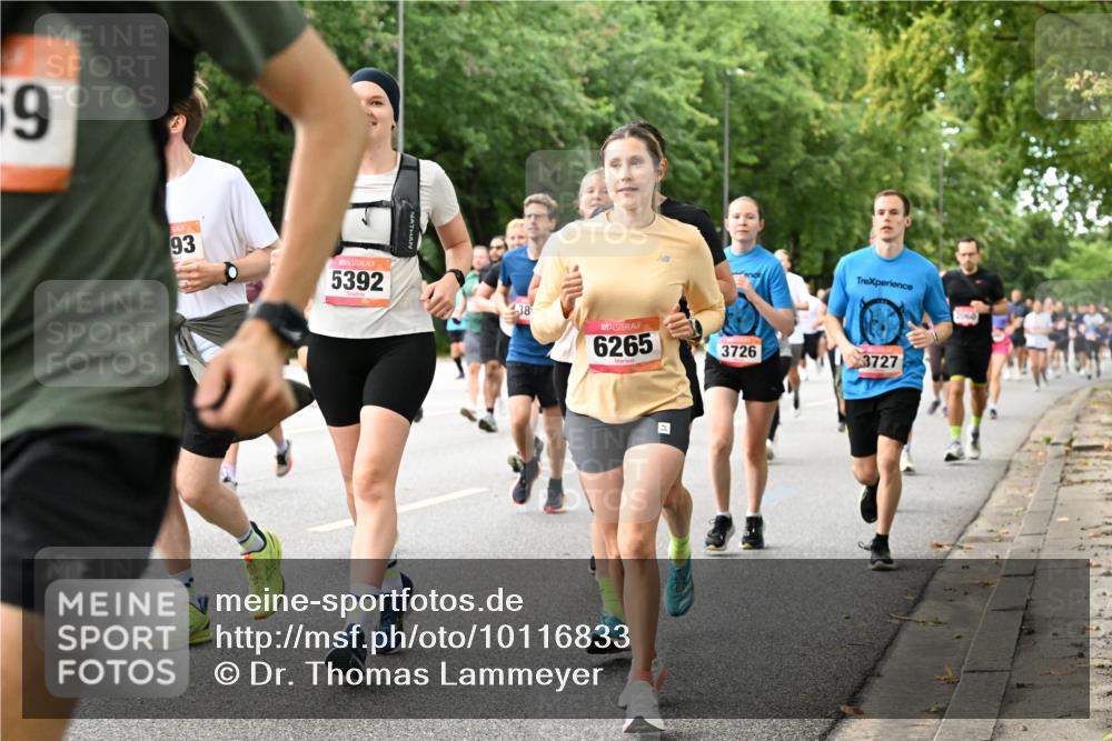 06.09.2026 - CURREX Alsterlauf Dr. Thomas Lammeyer http://msf.ph/oto/10116833 06.09.2026 09:13:54 Laufen 6, 93, 5392, 38, 6265, 3726, 3727 meine-sportfotos.de