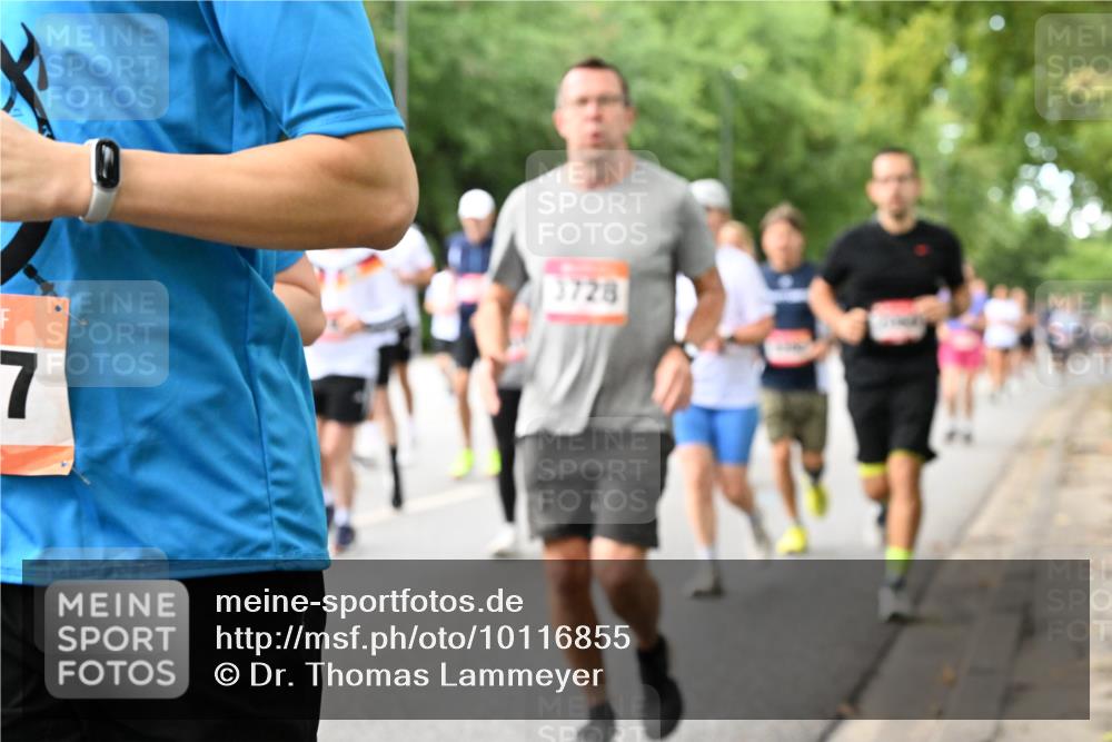 06.09.2026 - CURREX Alsterlauf Dr. Thomas Lammeyer http://msf.ph/oto/10116855 06.09.2026 09:13:57 Laufen 7, 3728 meine-sportfotos.de