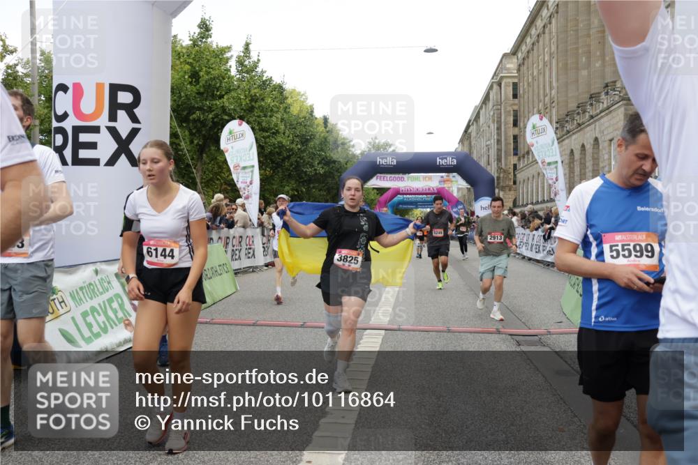 06.09.2026 - CURREX Alsterlauf Yannick Fuchs http://msf.ph/oto/10116864 06.09.2026 09:59:14 Ziel 2068, 2220, 2367, 2618, 2627, 2913, 3375, 3425, 3825, 3844, 3871, 3892, 4217, 4531, 4748, 4856, 4990, 5249, 5283, 5459, 5599, 5801, 5891, 6083, 6144, 6337 meine-sportfotos.de