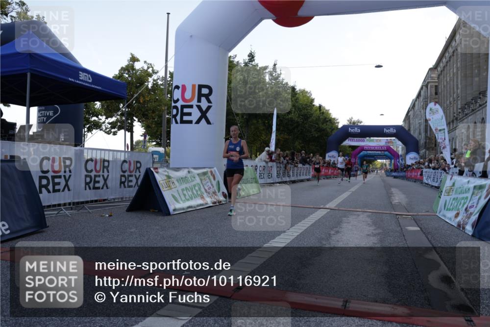 06.09.2026 - CURREX Alsterlauf Yannick Fuchs http://msf.ph/oto/10116921 06.09.2026 09:36:40 Ziel 26, 2813, 4032, 5444, 5490, 5972, 6306 meine-sportfotos.de