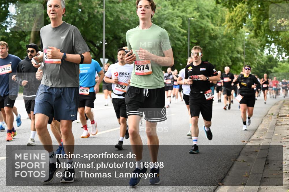 06.09.2026 - CURREX Alsterlauf Dr. Thomas Lammeyer http://msf.ph/oto/10116998 06.09.2026 09:14:14 Laufen 5342, 3874, 6219, 5092, 5790 meine-sportfotos.de