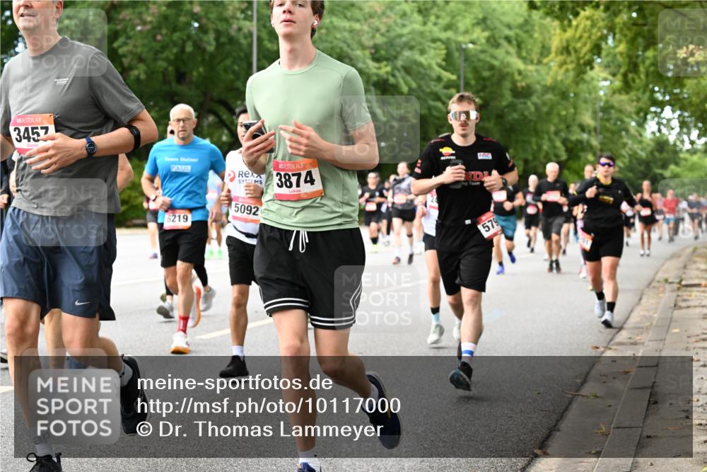 06.09.2026 - CURREX Alsterlauf Dr. Thomas Lammeyer http://msf.ph/oto/10117000 06.09.2026 09:14:15 Laufen 3457, 3874, 6219, 5092, 579 meine-sportfotos.de