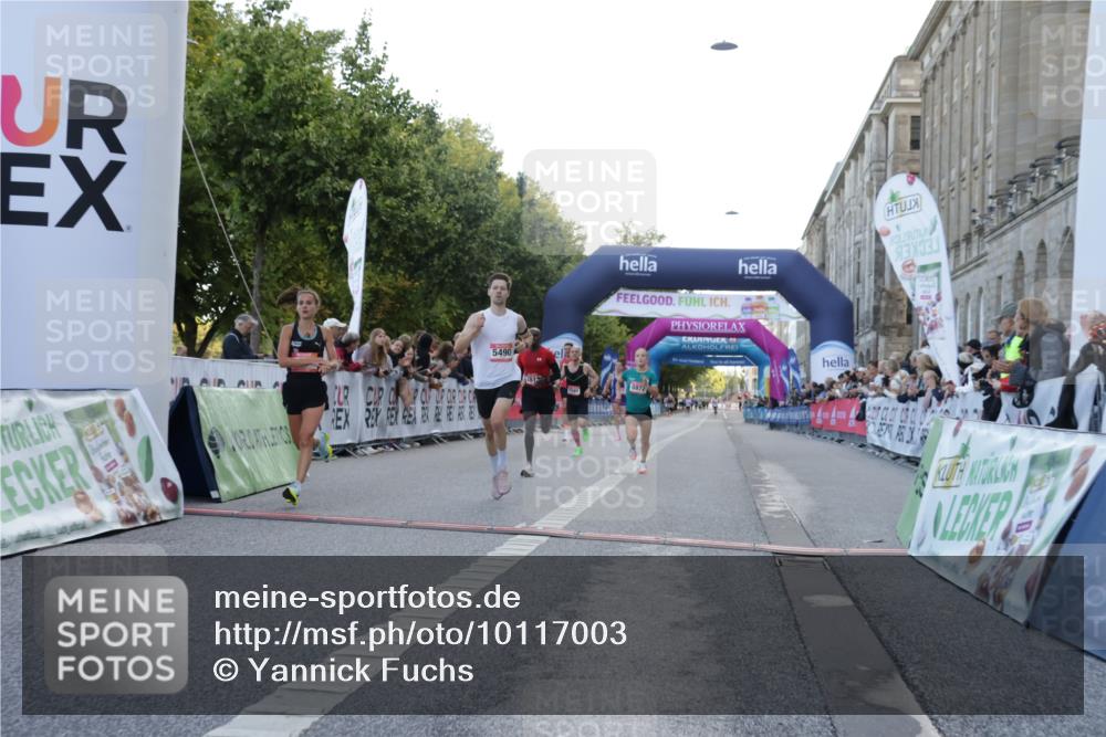 06.09.2026 - CURREX Alsterlauf Yannick Fuchs http://msf.ph/oto/10117003 06.09.2026 09:36:43 Ziel 26, 2813, 5340, 5375, 5444, 5490, 5972 meine-sportfotos.de