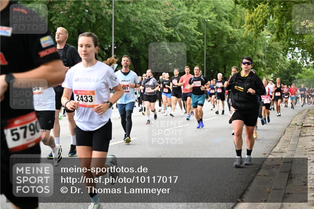 06.09.2026 - CURREX Alsterlauf Dr. Thomas Lammeyer http://msf.ph/oto/10117017 06.09.2026 09:14:16 Laufen 54, 2433, 501, 5790, 5733, 4495 meine-sportfotos.de